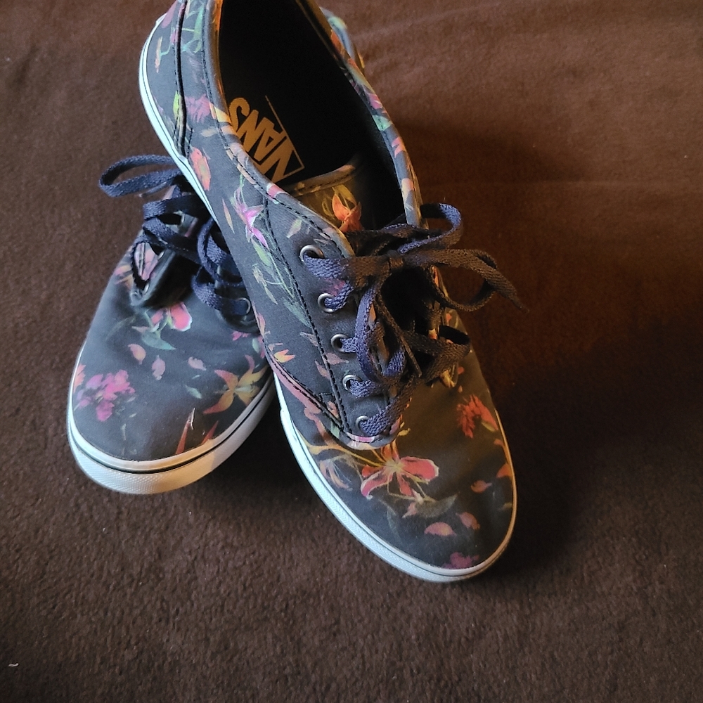 Vans shoes - Picture 2 of 7